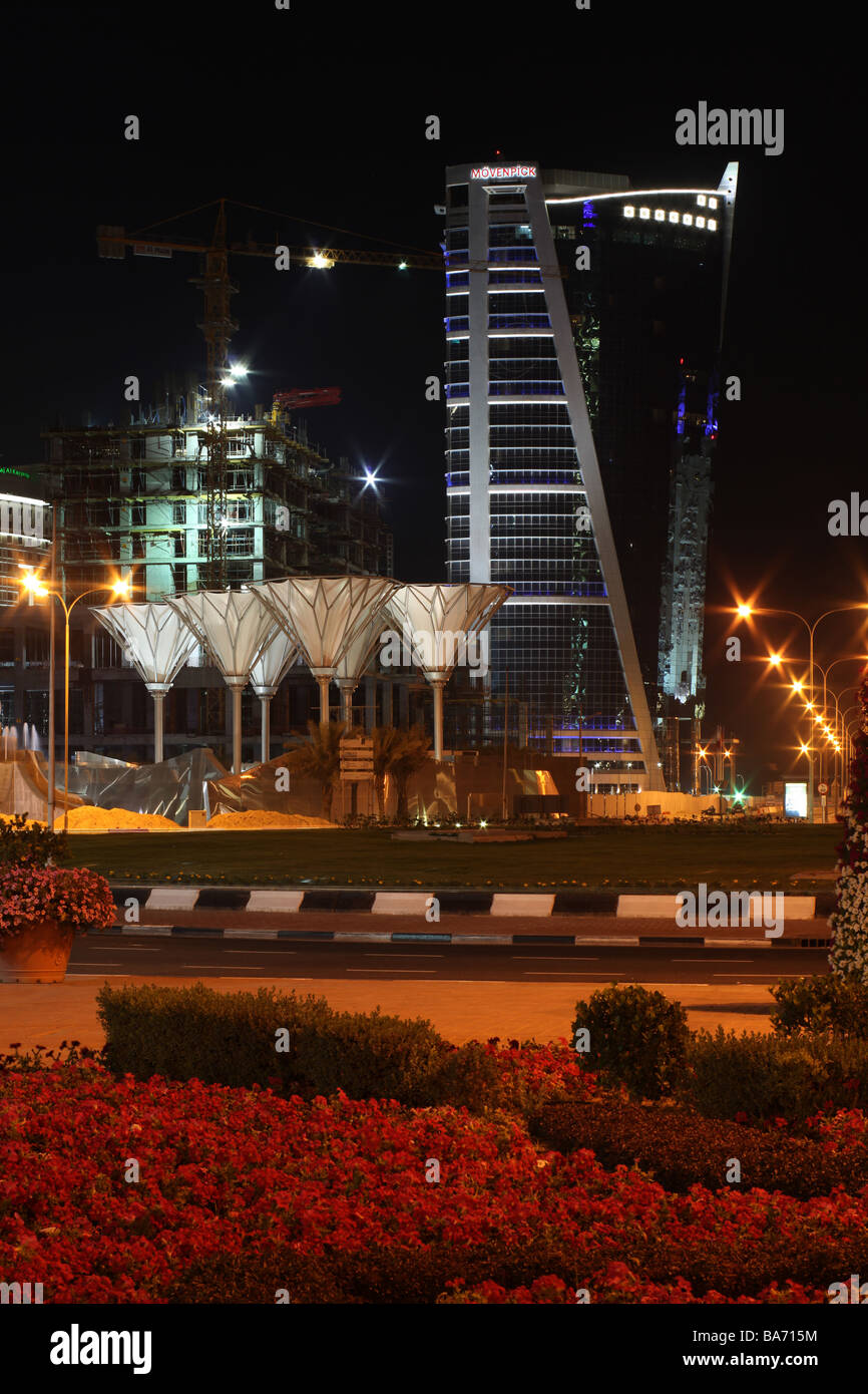 Doha qatar roundabout hi-res stock photography and images - Alamy