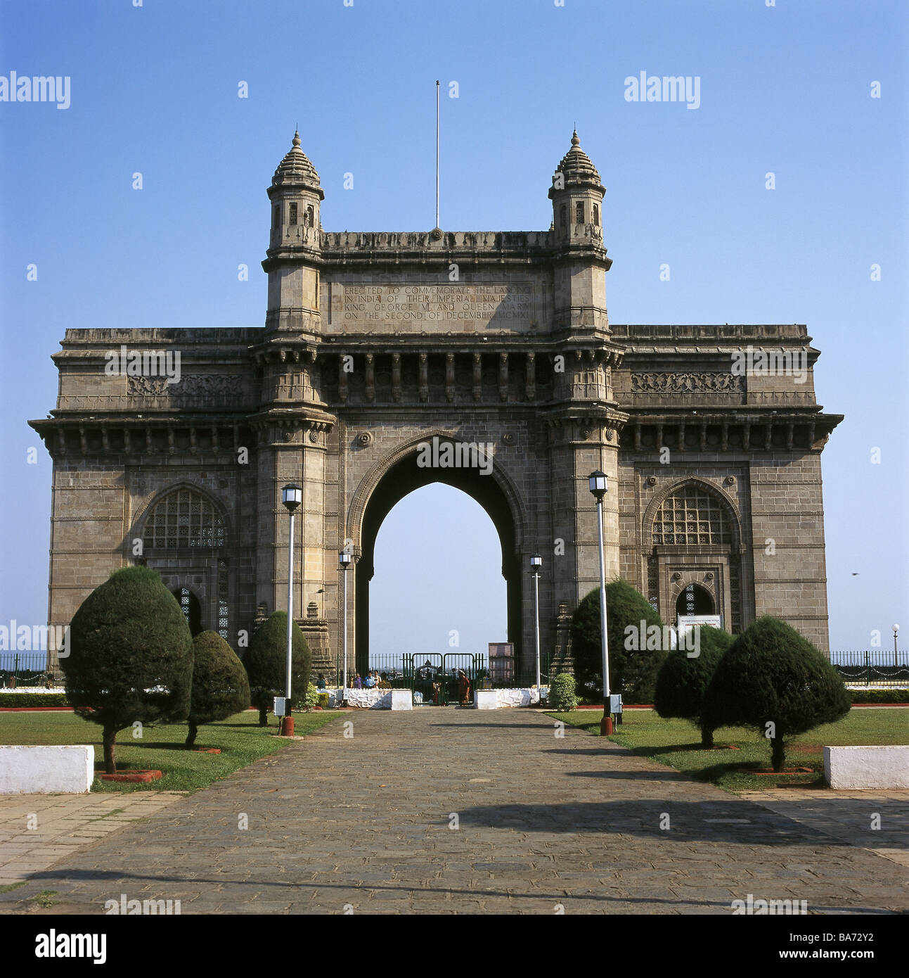 India Bombay Gateway of India 1911 tourists no models release Asia 26 m high gate-construction gate-buildings construction Stock Photo
