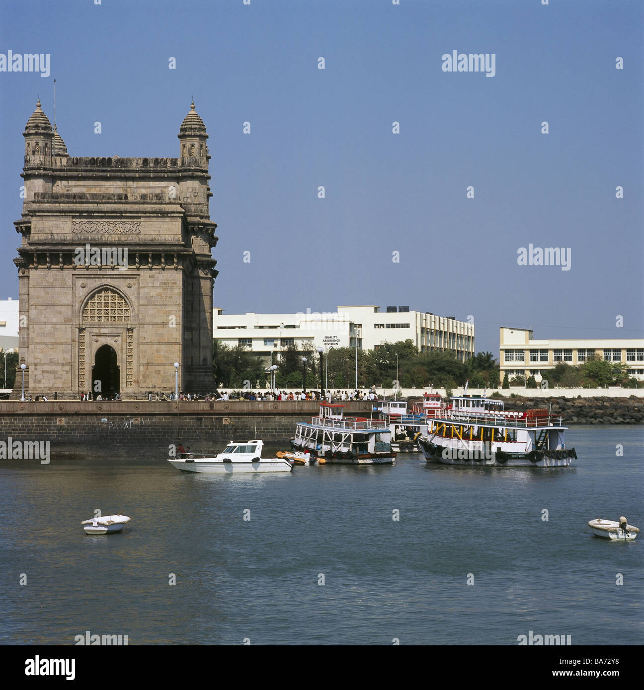 India Bombay Gateway of India 1911 Mumbay Harbour trip-boats Asia cityscape gate-construction gate-buildings 26 m high Stock Photo