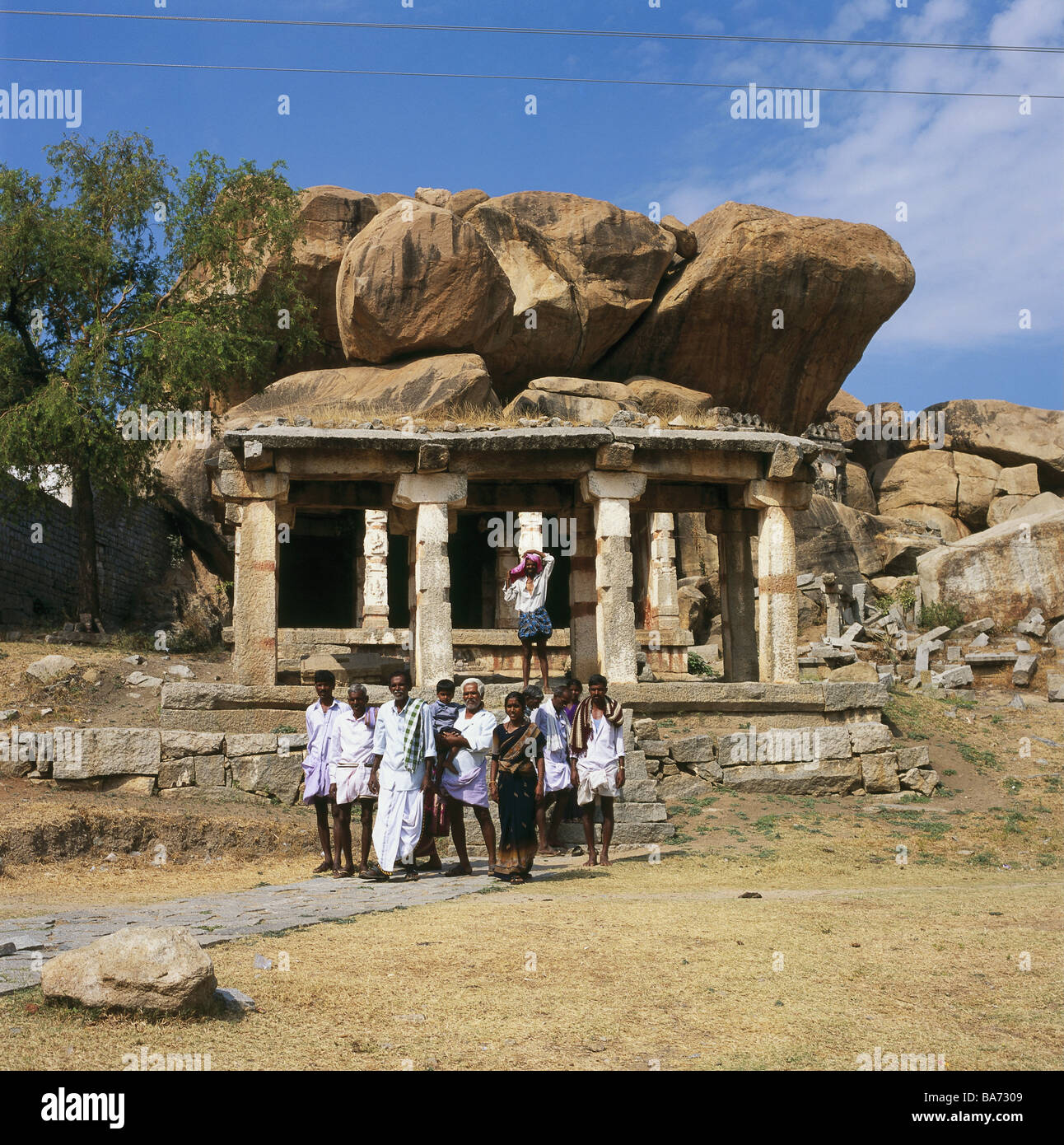 India Karnataka Hampi Vijayanagar ruin-city temples natives group ...