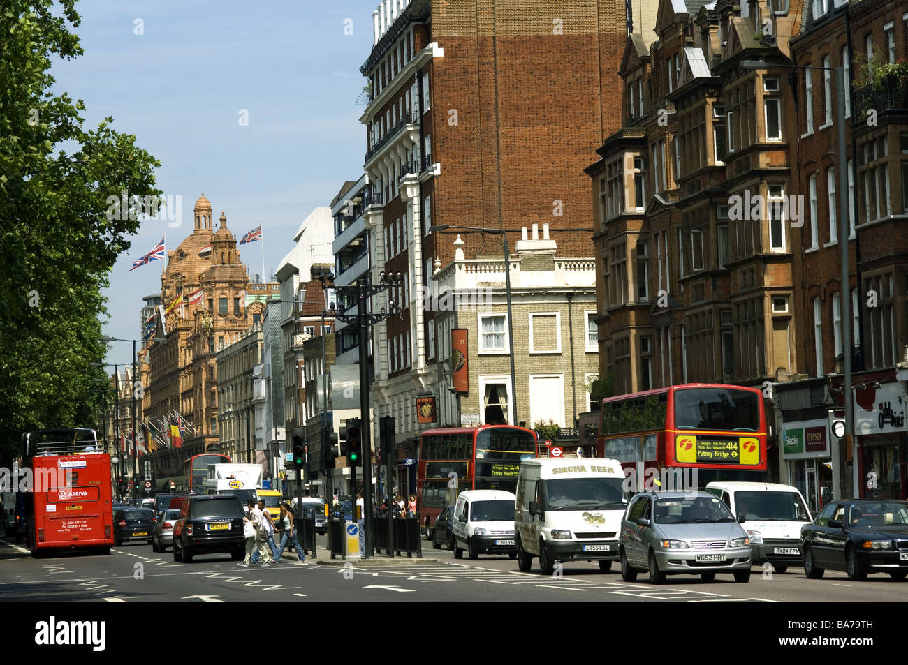Brompton road not harrods hi-res stock photography and images - Alamy