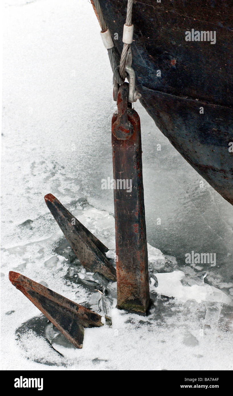 Ice anchors hi-res stock photography and images - Alamy