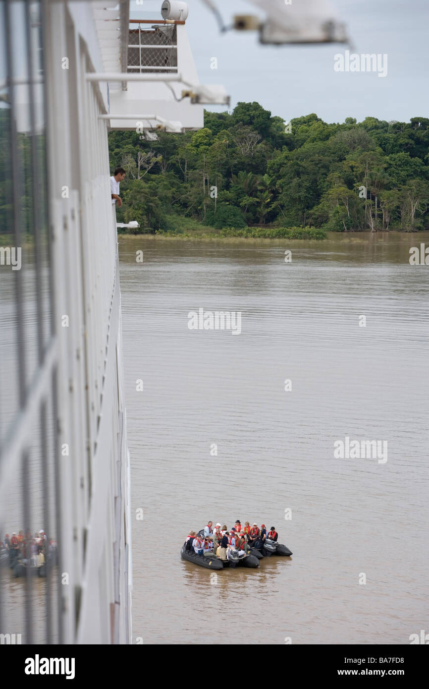 Brazil amazon boat hi-res stock photography and images - Page 25 - Alamy