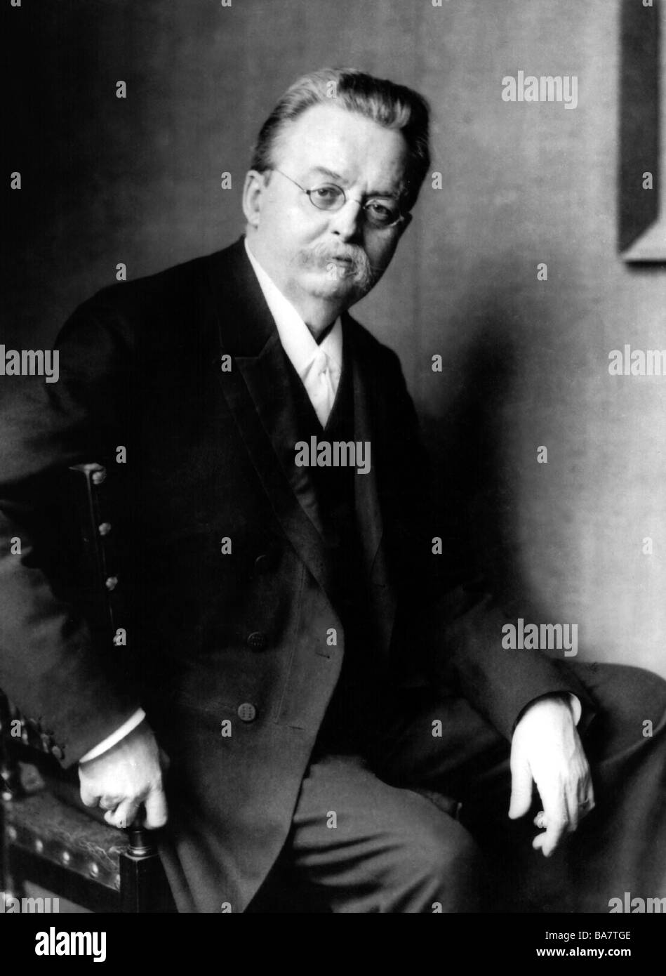 Riemann hi-res stock photography and images - Alamy