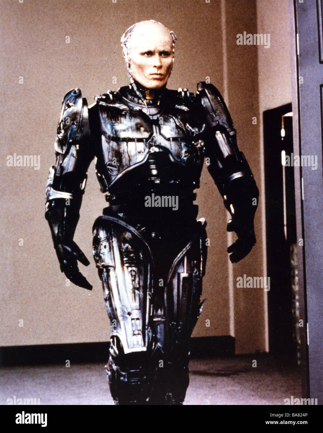 ROOBOCOP  1987 Rank/Orion film with Peter Weller Stock Photo