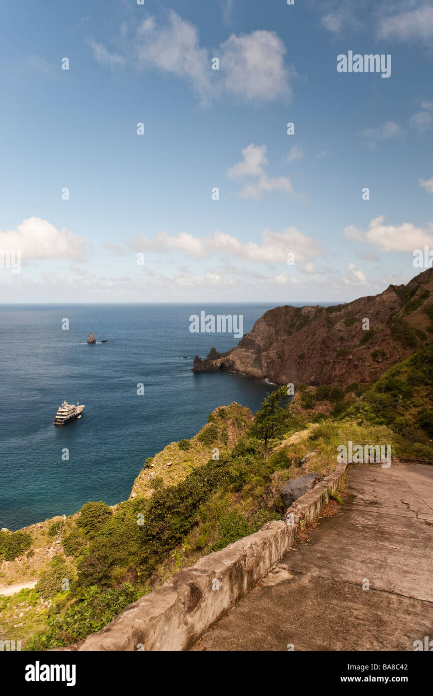 Superyacht Big Aron at anchor in Wells Bay, Saba from the road to The Bottom Stock Photo