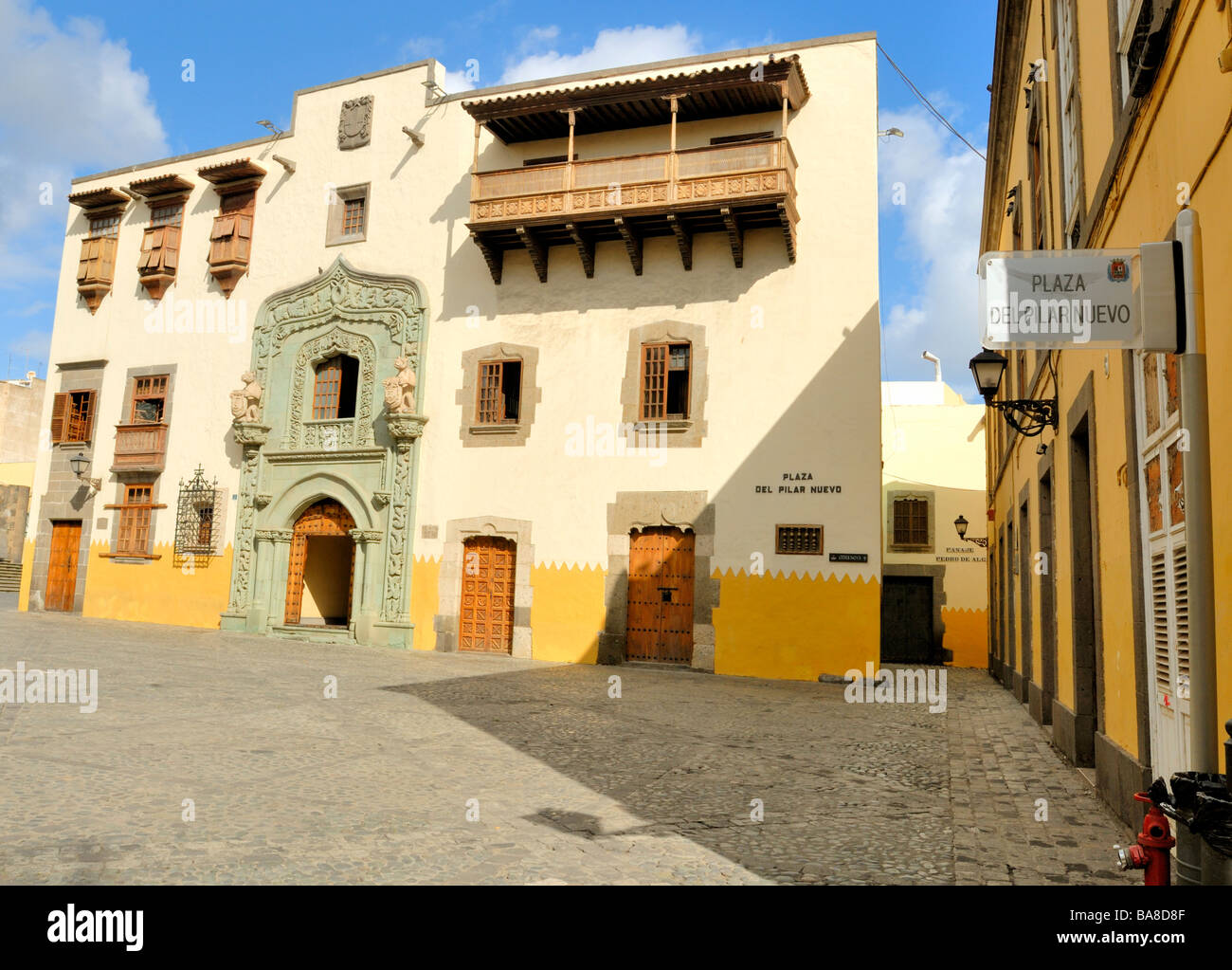 The Plaza del Pilar Nuevo and the Casa de Colon, the Columbus house in old and elegant district of Vegueta. Las Palmas, Gran Can Stock Photo