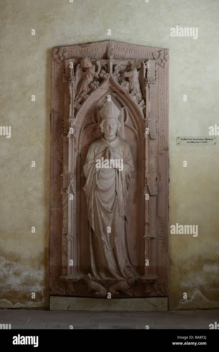 Kloster Eberbach, Zisterzienserkloster, Klosterkirche, Grabmal des Domkantors Eberhard von Oberstein (gest. 1331) Stock Photo