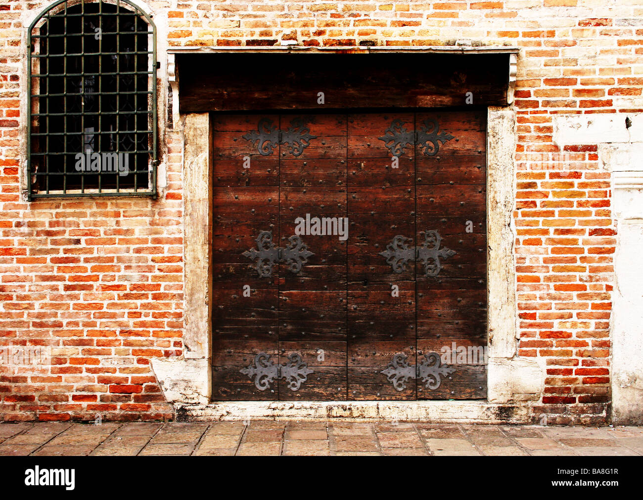 Fortified doors hi-res stock photography and images - Alamy