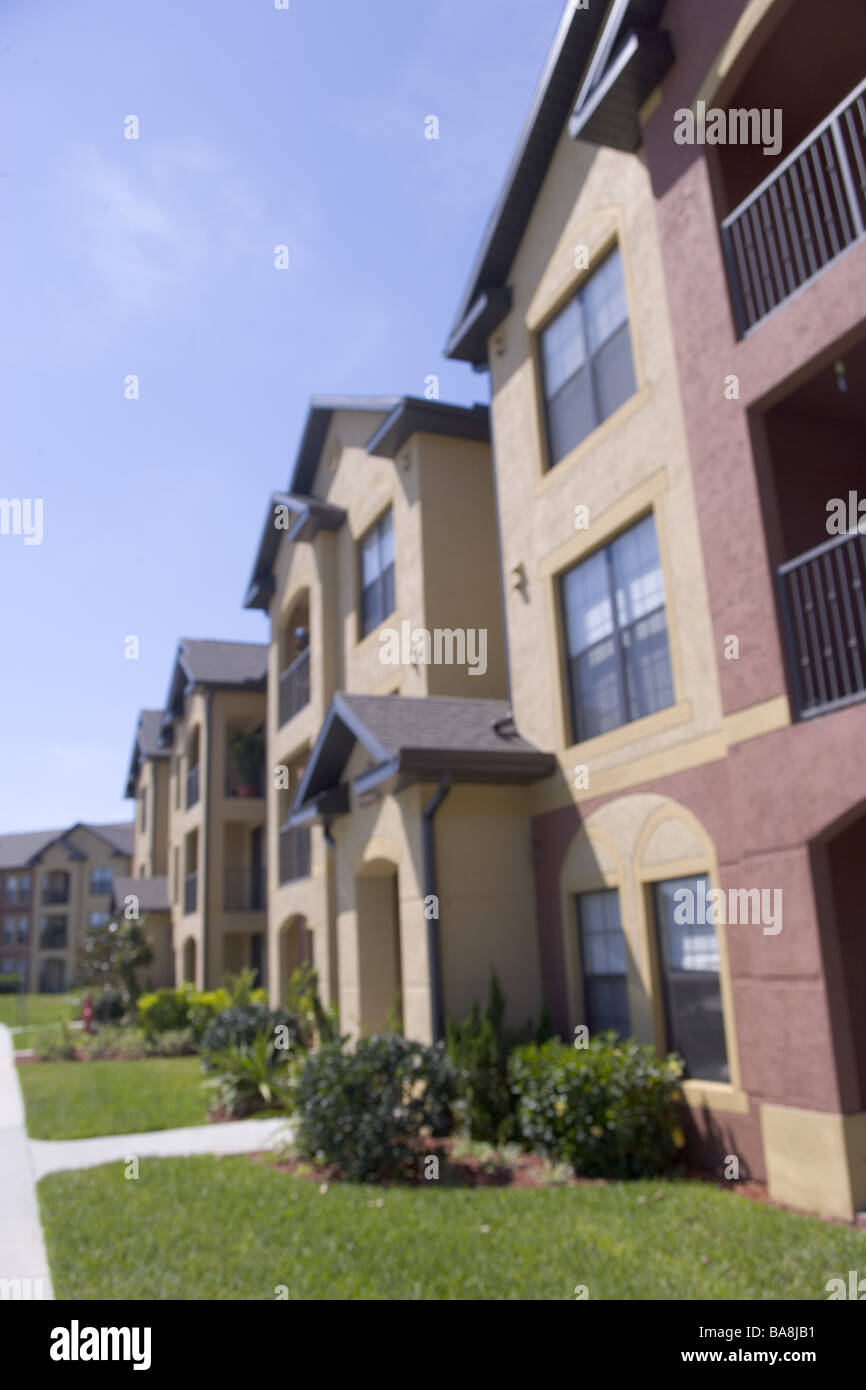 Modern home exterior hi-res stock photography and images - Alamy