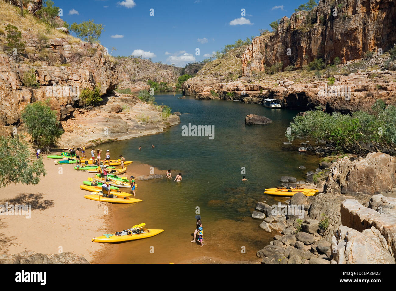 Canoeing in Nitmiluk (Katherine Gorge) National Park. Katherine River, Northern Territory, AUSTRALIA Stock Photo