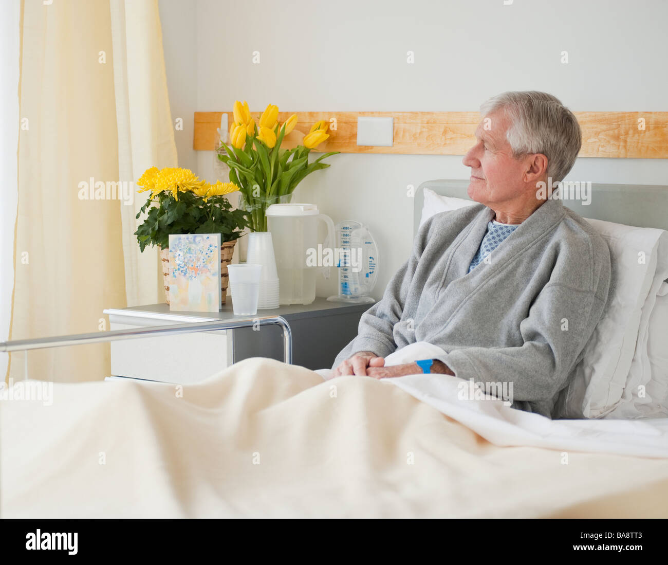 Hospital bed hi-res stock photography and images - Alamy