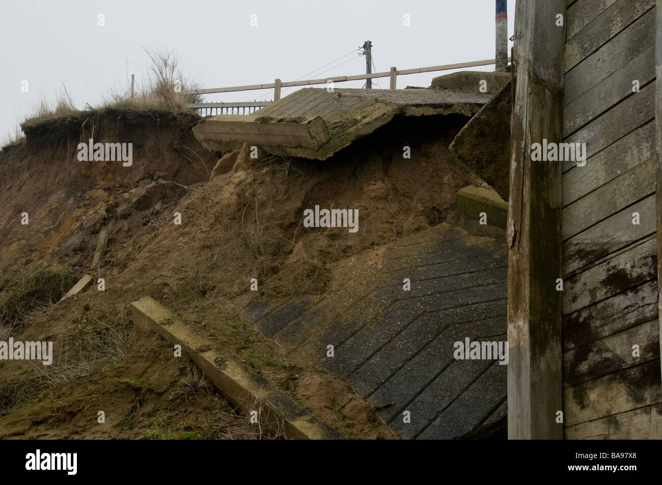Path collapsed from coastal erosion at Happisburgh, Norfolk Stock Photo ...