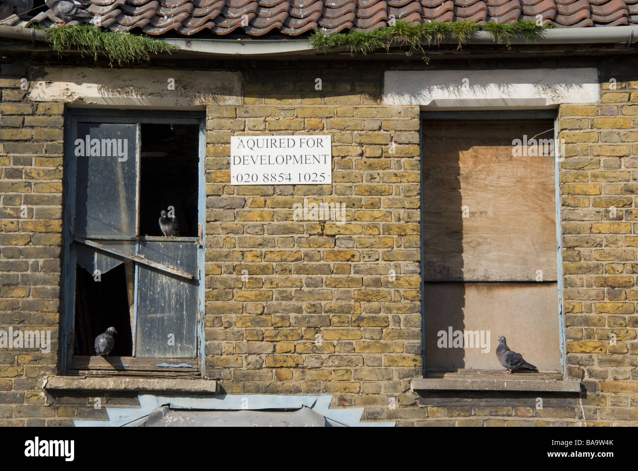 Dilapidated old house in Hackney Wick, London Stock Photo Alamy
