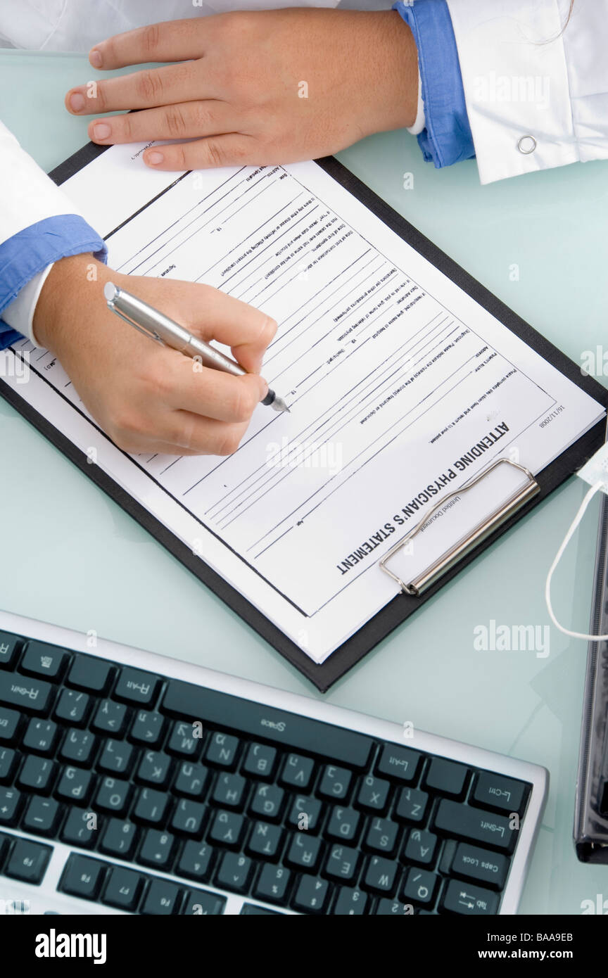 Doctor writing close up hi-res stock photography and images - Alamy