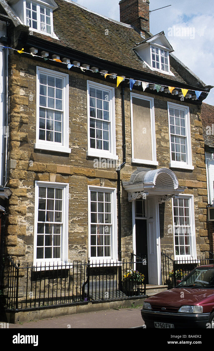 Stony Stratford, Buckinghamshire, Queen Anne House Stock Photo Alamy
