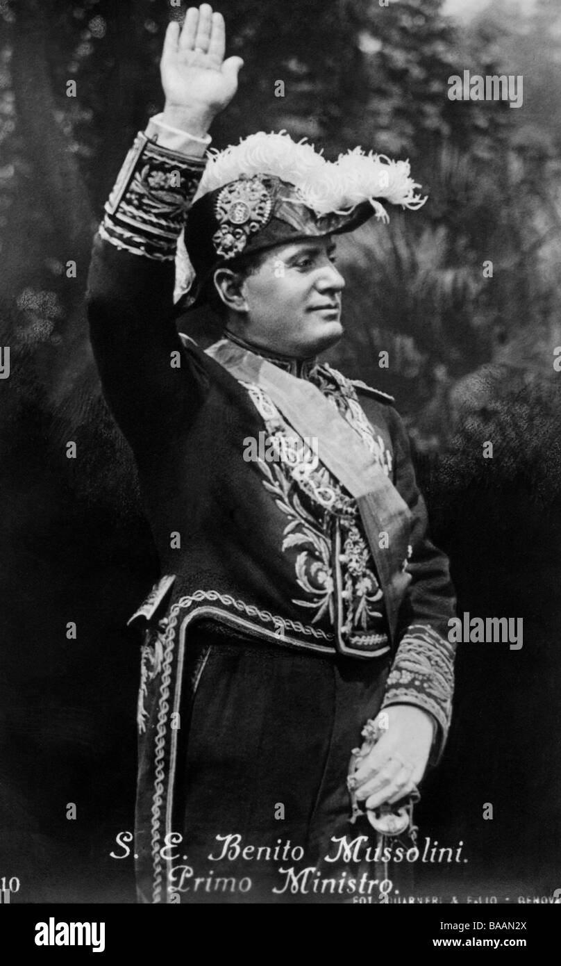 Mussolini, Benito, 29.7.1883 - 28.4.1945, Italian politician, Prime Minister 30.10.1922 - 25.7.1943, half length in robe, picture postcard after photography by Guarneri and Figlio, Geneve, 1920s, , Stock Photo