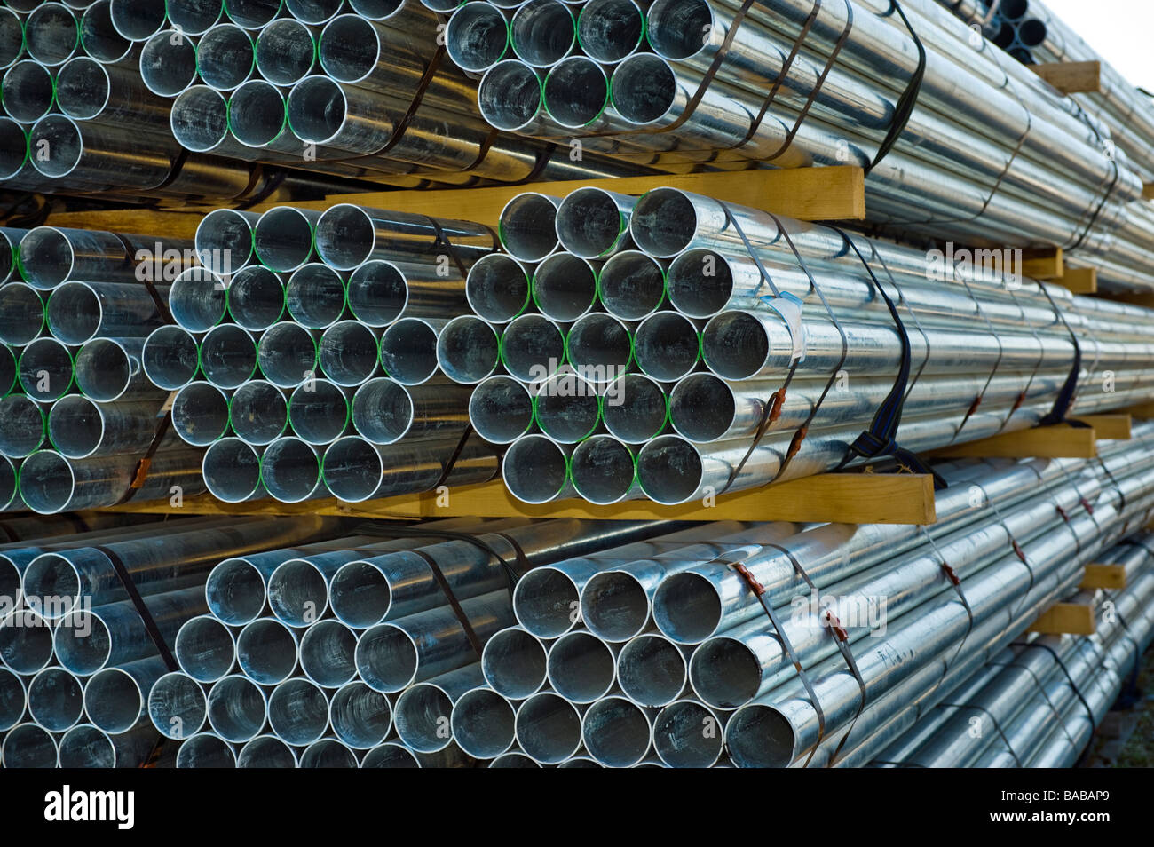 pipework plumbing iron steel tube pipe duct tubes in mill lengths sell seller stor storage industry trade tarding commerce traff Stock Photo