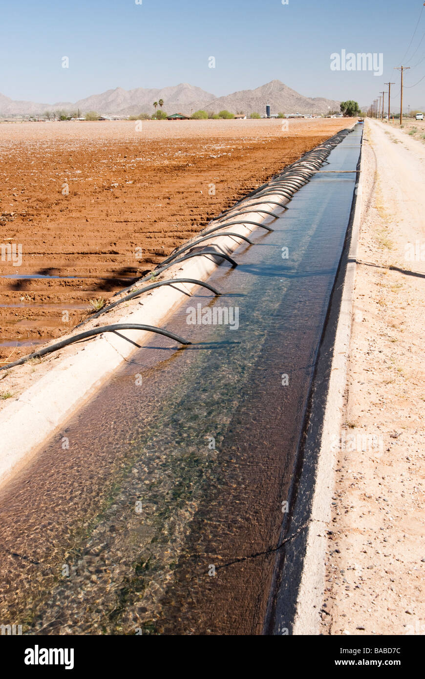 Ditch irrigation siphon hires stock photography and images Alamy