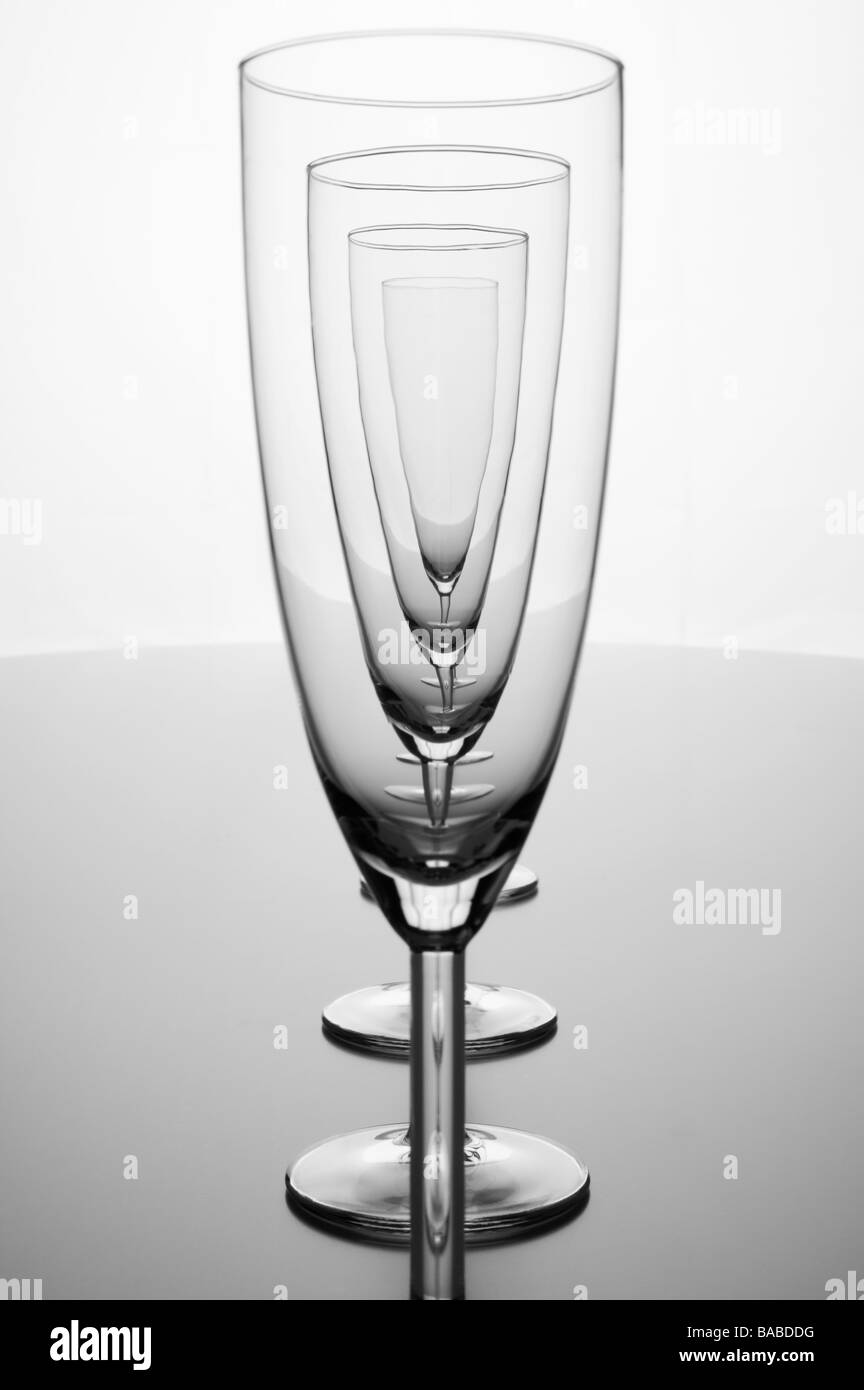 Sizing glass hires stock photography and images Alamy