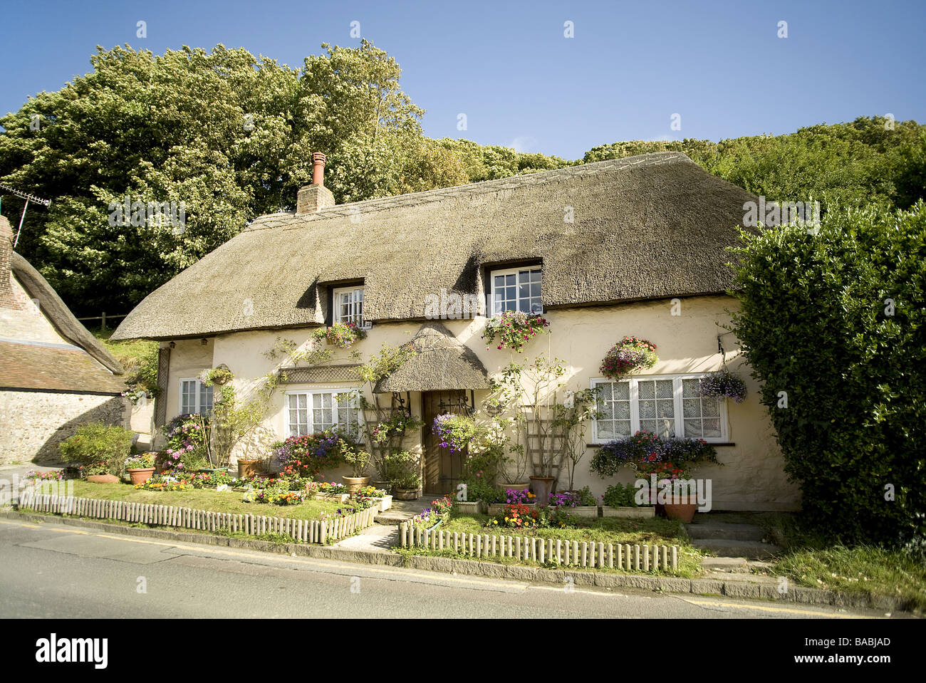 Traditional english cottage hi-res stock photography and images - Alamy