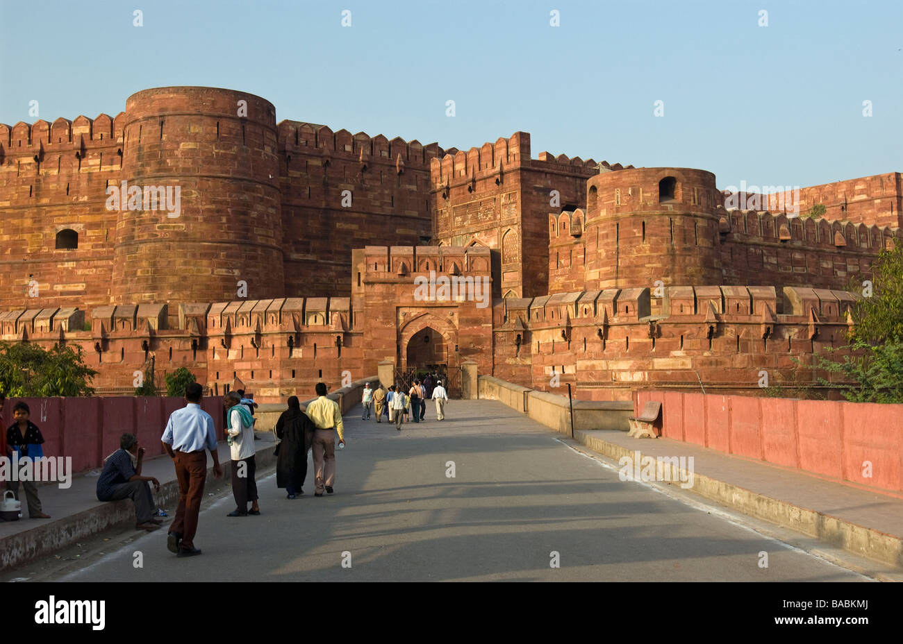 Red fort of agra hi-res stock photography and images - Alamy