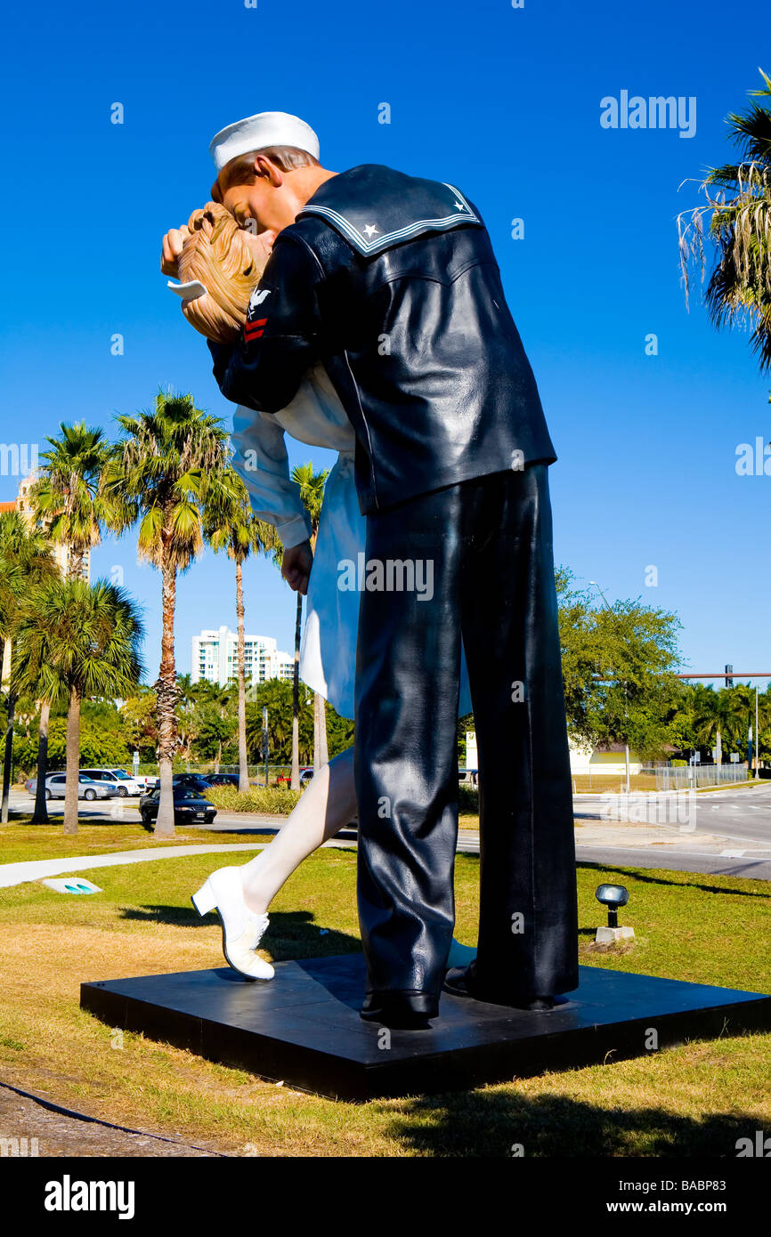 Unconditional Surrender Sculpture Sarasota Bayfront Park Sarasota