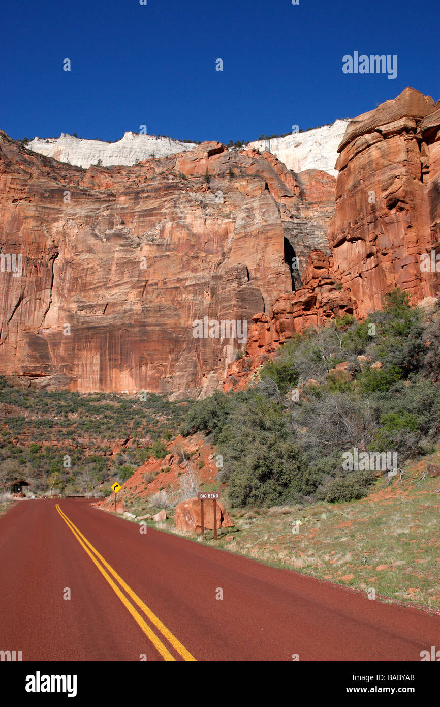 a corner known as big bend along the scenic drive zion canyon national park utah usa Stock Photo