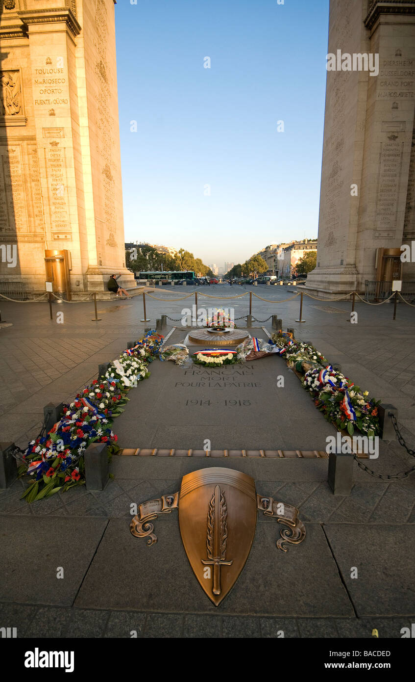 France, Paris, the unknown soldier's tomb under the Arc de Triomphe, Place Charles de Gaulle Stock Photo