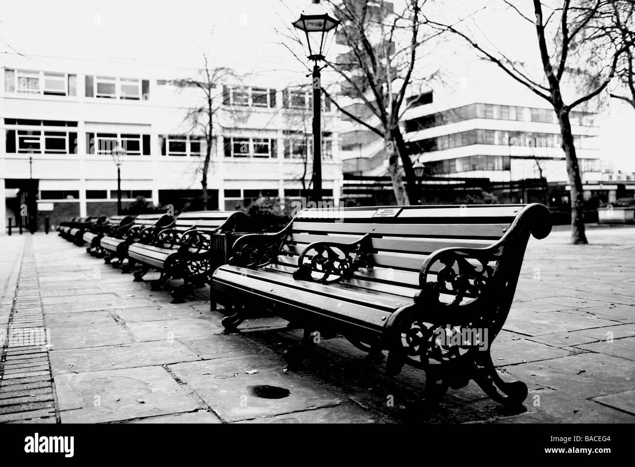Park benches Black and White Stock Photos & Images - Alamy