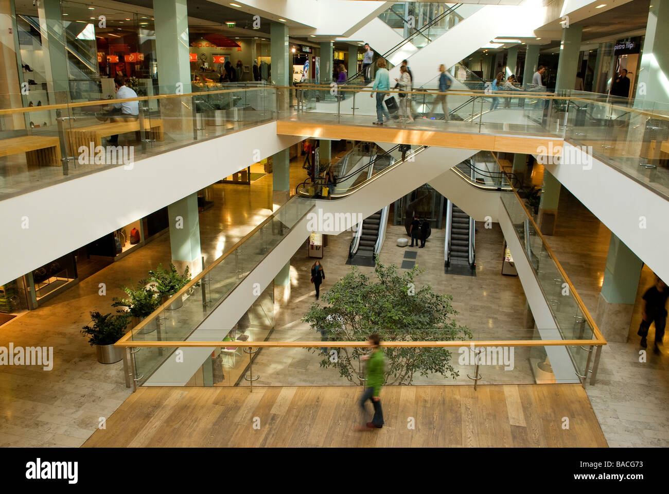 Shopping mall vilnius hi-res stock photography and images - Page 2 - Alamy