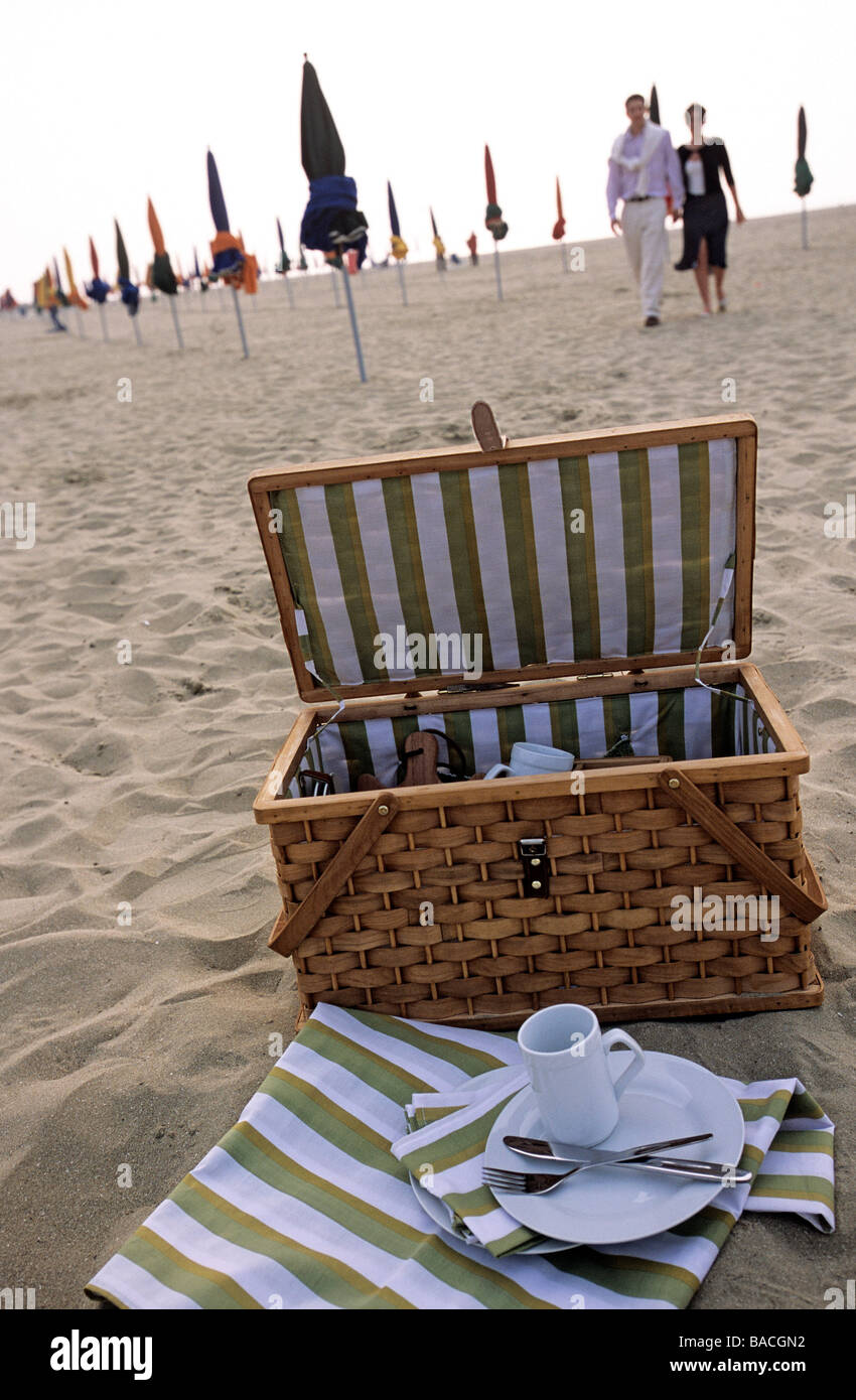 Normandy france beach picnic hi-res stock photography and images - Alamy