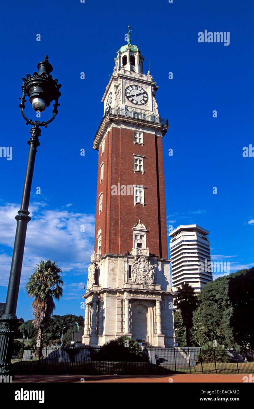 Torre Monumental (Torre de los Ingleses - English tower) and Retiro railway  station, Buenos Aires, Argentina Stock Photo - Alamy