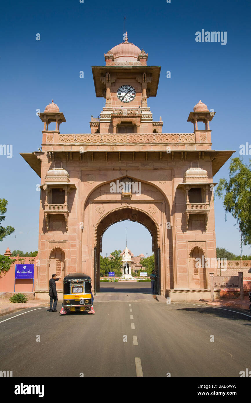 Entrance to Lallgarh Palace Hotel, Bikaner, Rajasthan, India Stock Photo