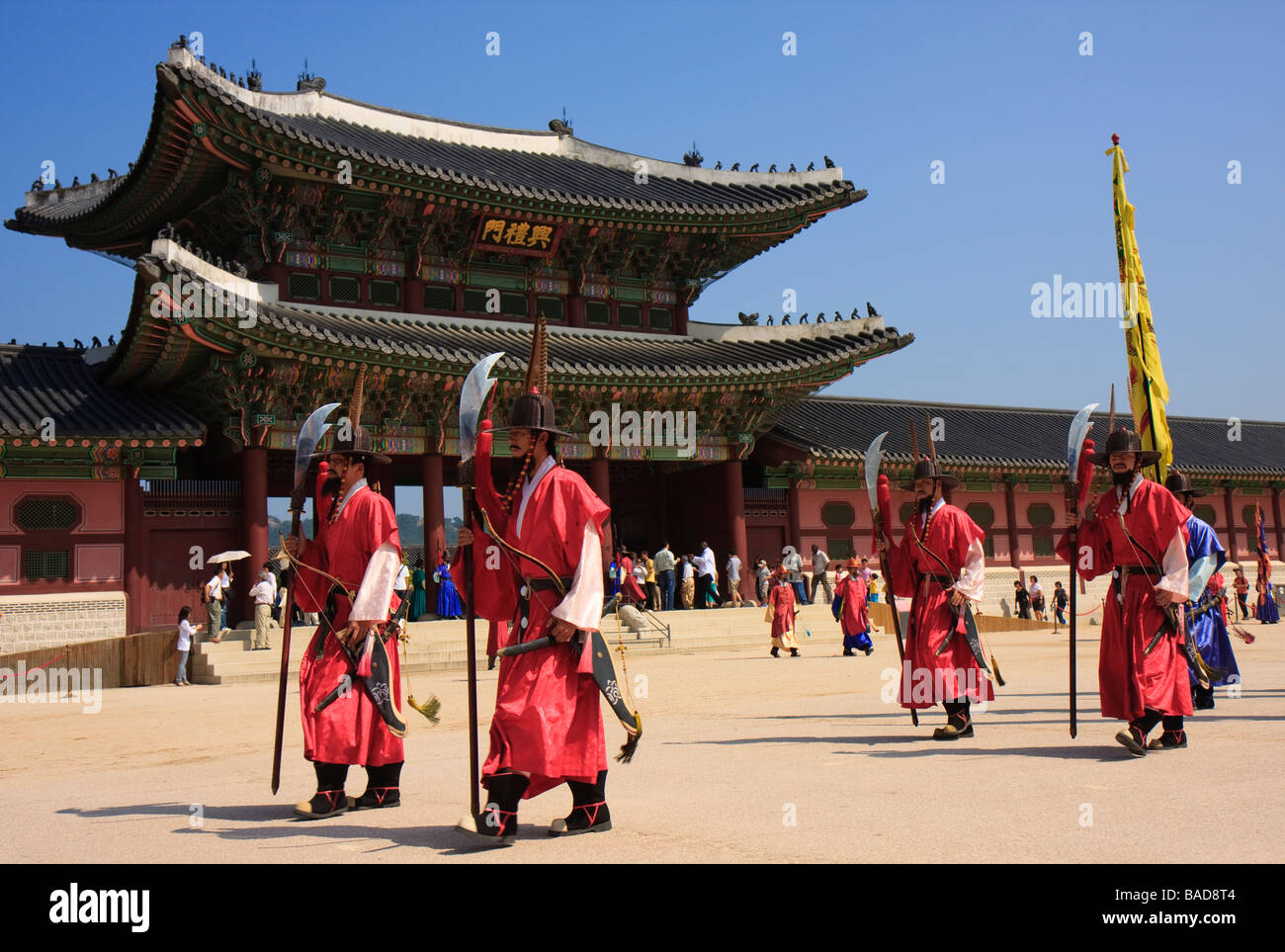 Changing of the guard ceremony, Gyeongbokgung, Seoul, South Korea Stock Photo