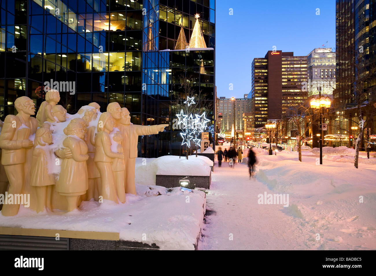 Canada, Quebec Province, Montreal, Christmas decoration on Avenue