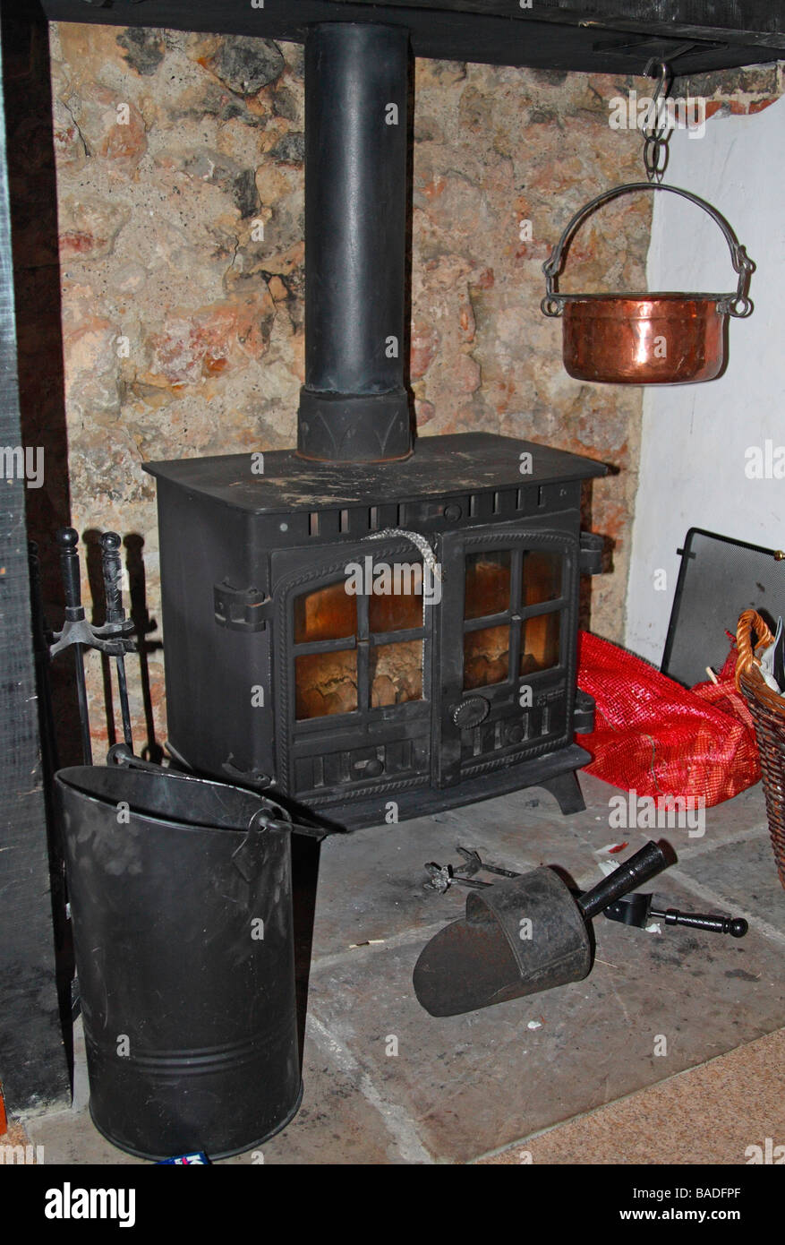 Wood burner hires stock photography and images Alamy