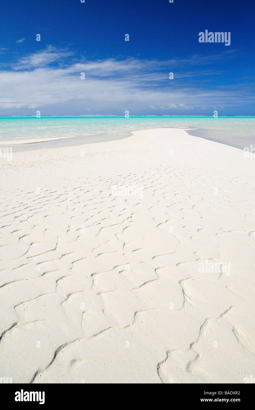 Island and Sandbars, Honeymoon Island, Aitutaki Lagoon, Aitutaki, Cook