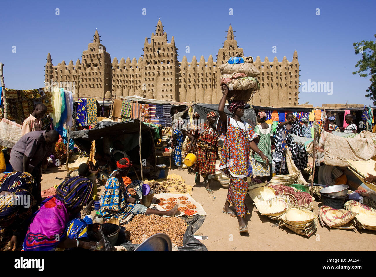 Mali, Mopti Region, Djenne, classified as World Heritage by UNESCO, market day at the bottom of the mosque Stock Photo
