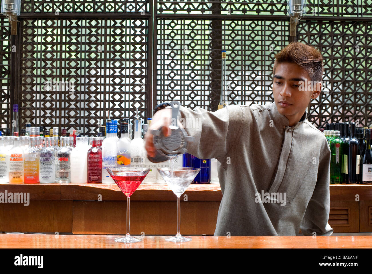 Singapore, Grand Hyatt, bartender at Martini bar at mezza9 Stock Photo
