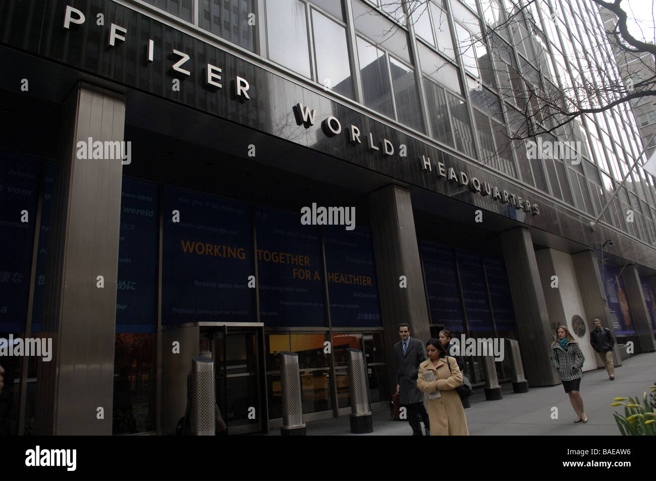 Pfizer World Headquarters in midtown in New York on Wednesday April 8 2009 Frances M Roberts Stock Photo
