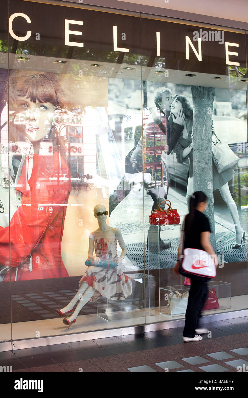 longchamp isetan scotts