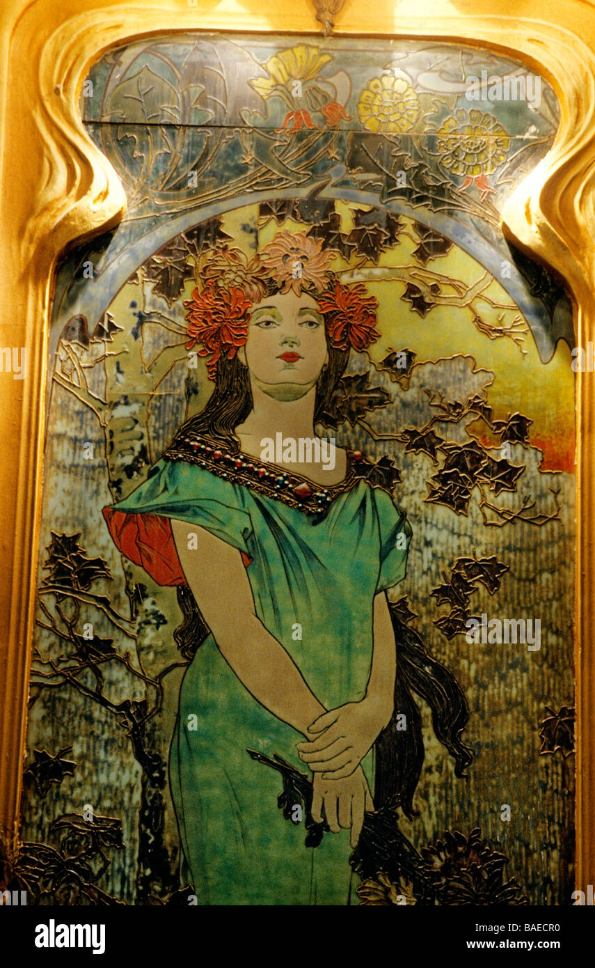 France paris julien restaurant 16 hires stock photography and images