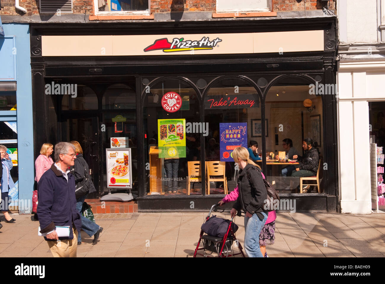Pizza hut restaurants hires stock photography and images Alamy