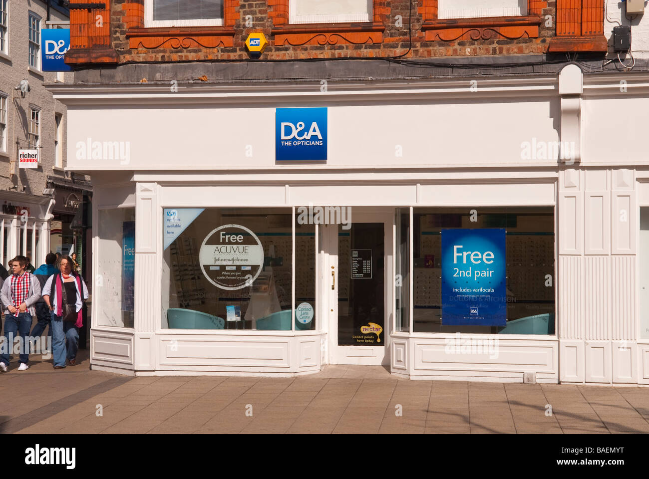 Opticians' hires stock photography and images Alamy