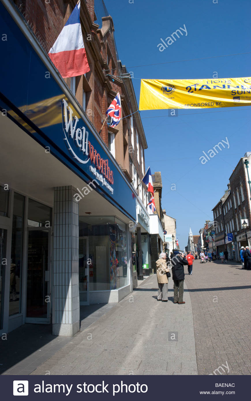High Street Shops In Dorchester Stock Photos & High Street Shops In