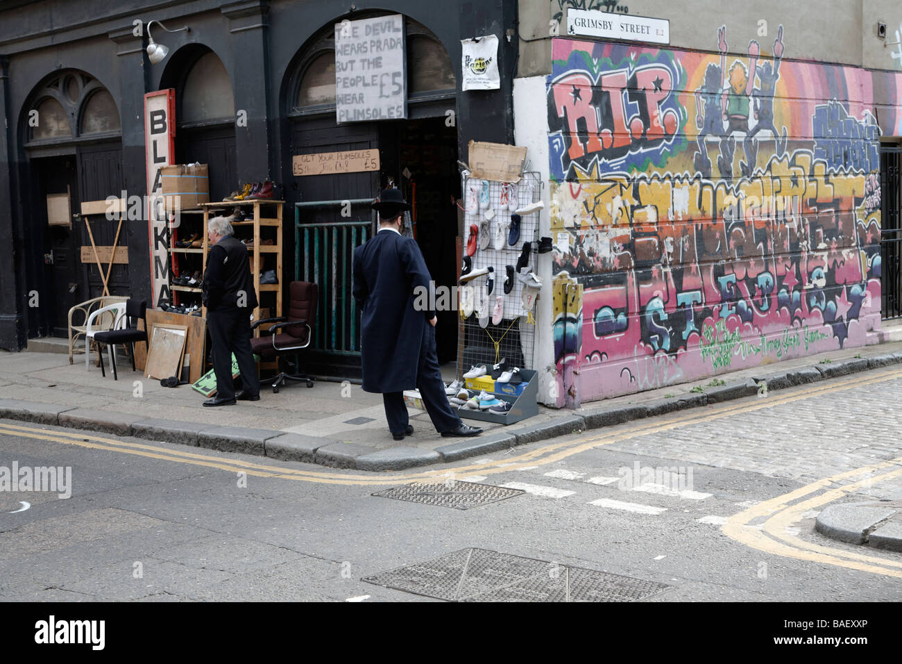 Traditional Hasidic jewish man outside shop East End London England Stock Photo