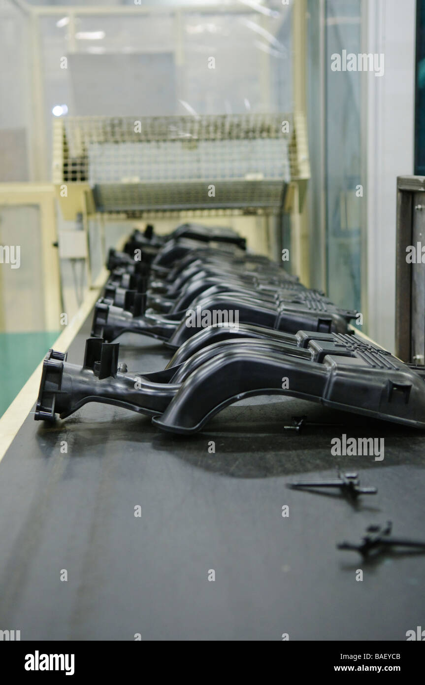 Inlet manifolds for Ford 4.0L SOHC engines on a production line Stock Photo