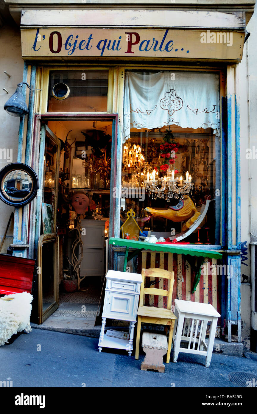 Paris France, Shopping, Montmartre, Abesses "Antiques Shop" Old