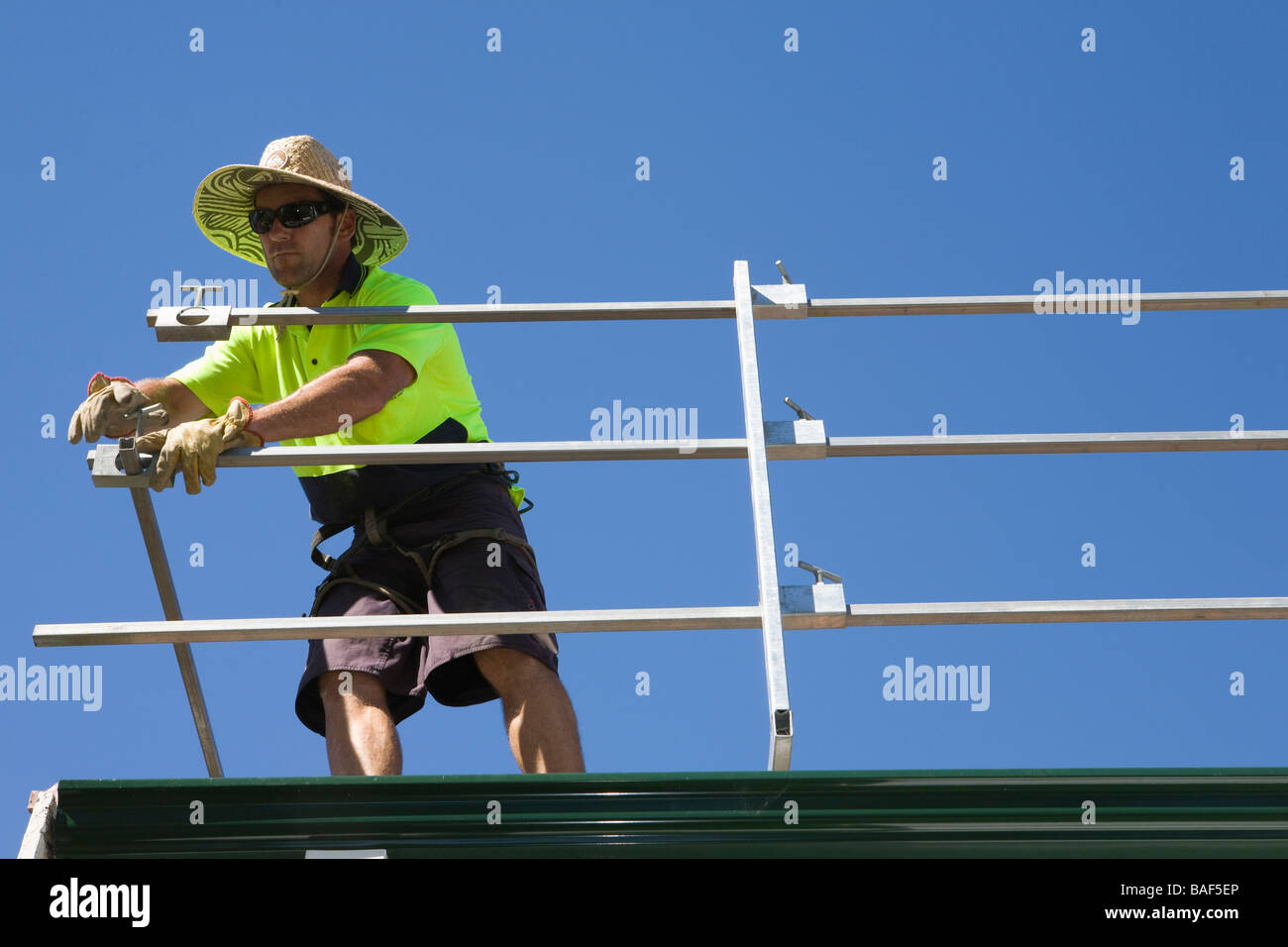 Corner safety rails hires stock photography and images Alamy